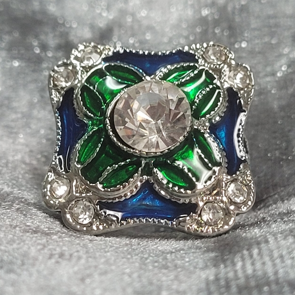 Green Square Art Deco Ring - Picture 2 of 9